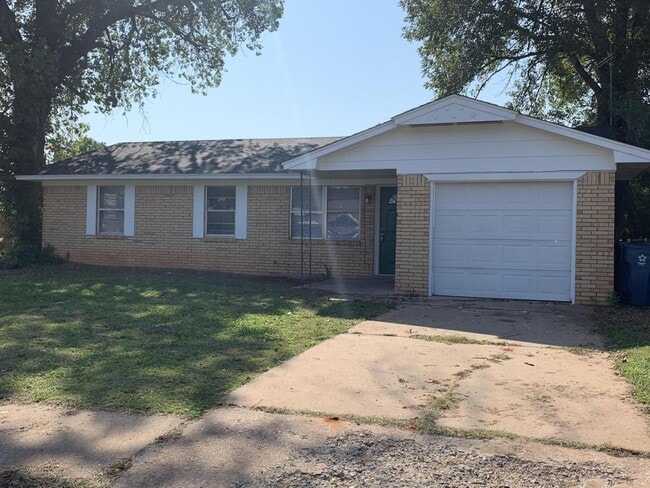 Building Photo - 9432 NE 14th St