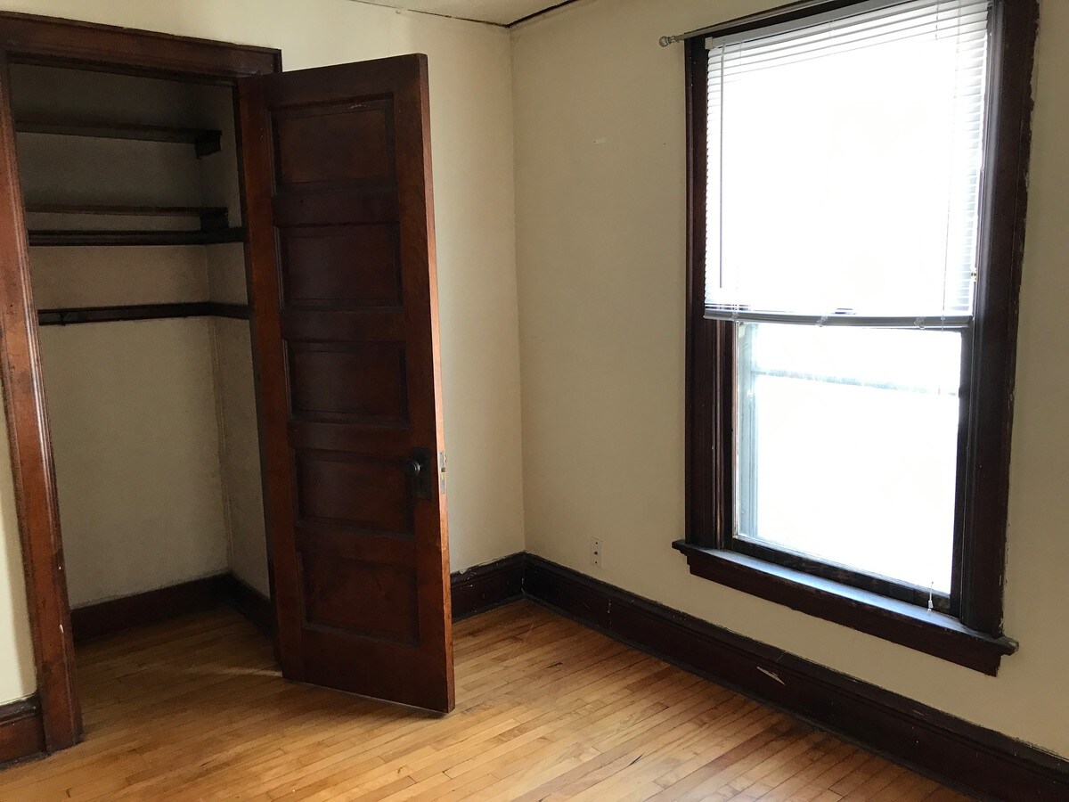 Photo - 121 S Bassett St Unidad 1