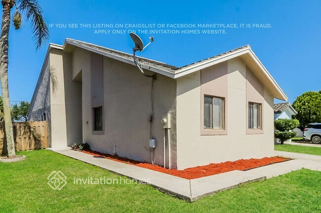 5808 Strawberry Lakes Cir