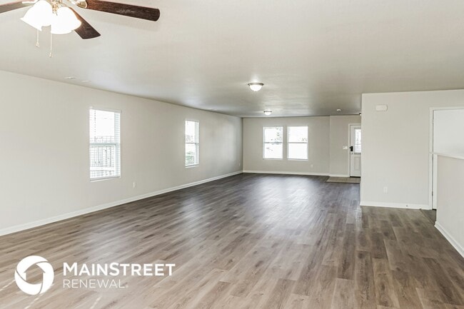 Photo - 100 Waterway Dr