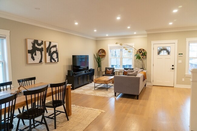 Photo - 279 Suffolk Ave