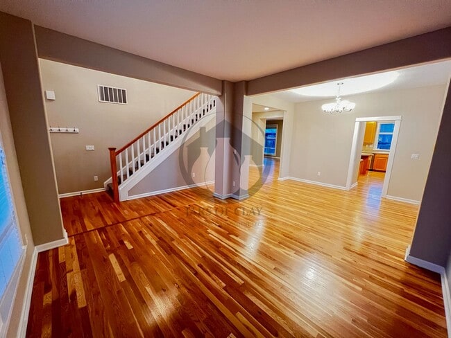 Photo - Luxurious Spacious Keizer Home -