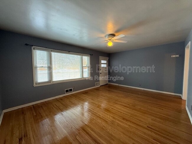 Photo - 838 Whitlock Ave