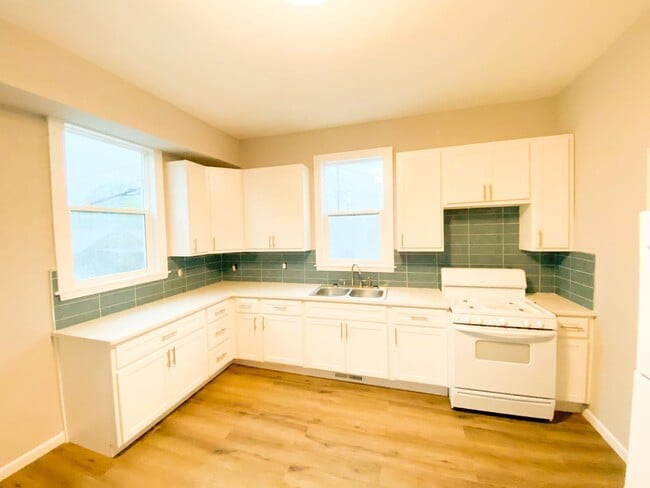 Photo - 7015 S Grand Ave
