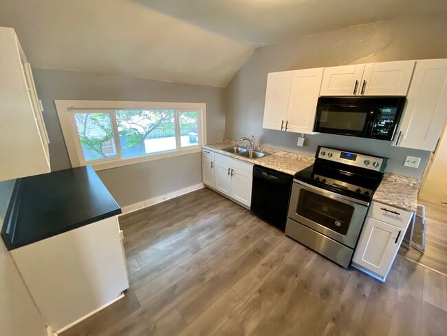 Photo - 1511 Kane St