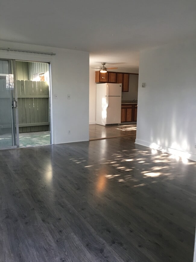 Photo - 107 N 3rd St Unit 2