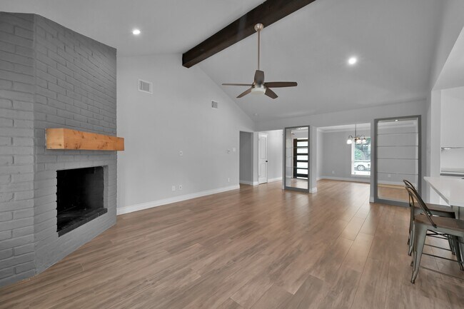 Photo - 2806 Triway Ln