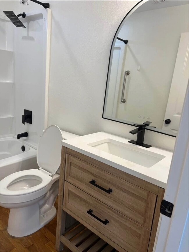 Photo - 9610 N 11th Ave