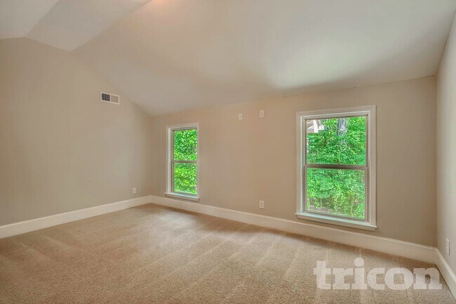 Photo - 2429 Austin Common Way