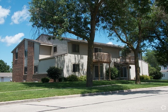 Photo - Cedar Creek Apartments