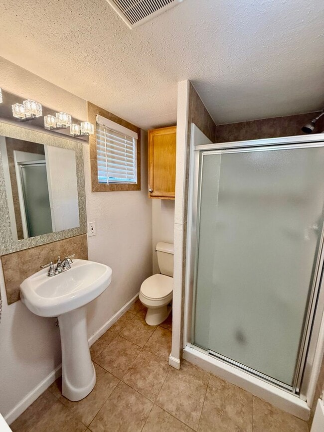 Photo - 1342 N Washington Ave