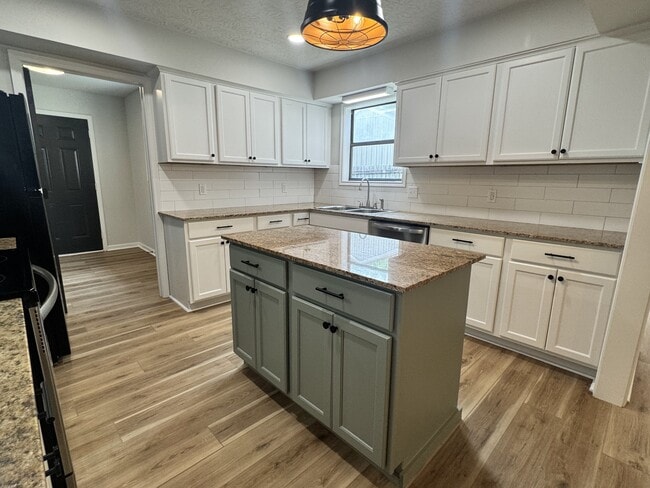 Photo - 4210 Waterwood Dr