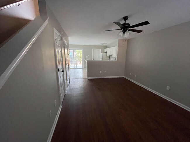 Photo - 6712 Bryant St