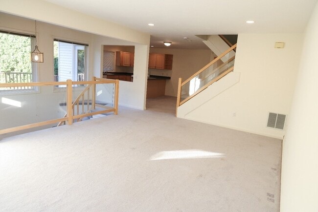 Building Photo - 145 Captain Eames Cir Unit 145