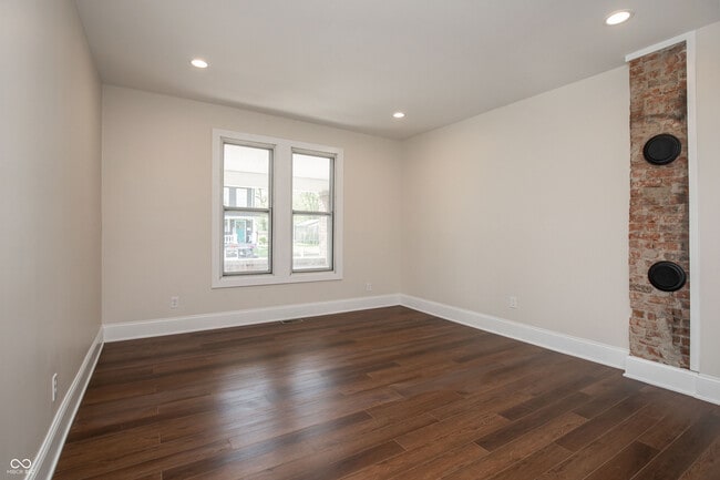 Photo - 405 Keystone Ave