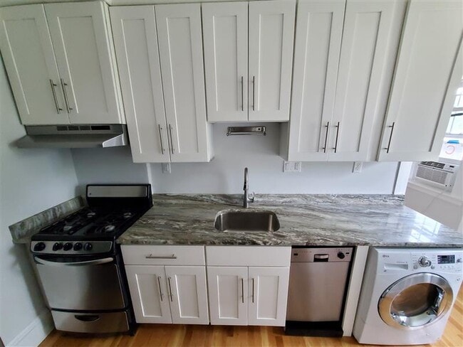 Building Photo - 22 Concord Ave