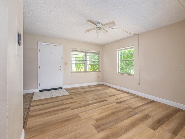 Photo - 5221 Bayshore Blvd Unit 30