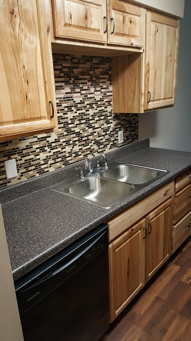 Photo - Carriage Manor Apartments