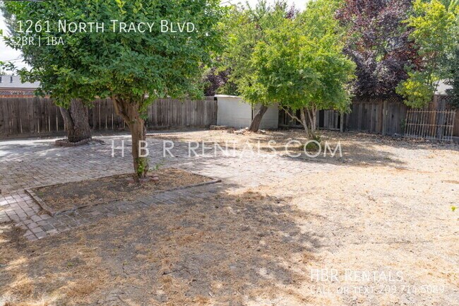 Photo - 1261 N Tracy Blvd