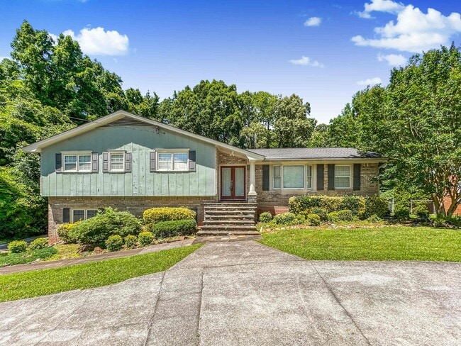 Spacious 3 BR/2 BA Duplex in Austell! - Spacious 3 BR/2 BA Duplex in Austell! House