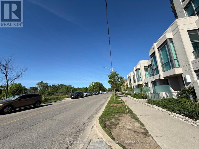 Photo - 160 Vanderhoof Ave Unité 1605