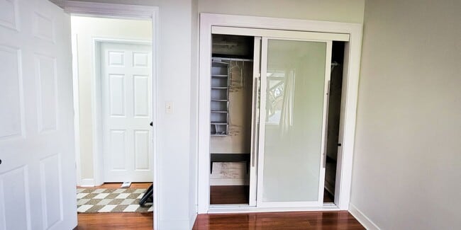 Photo - 1701 Nanaimo St