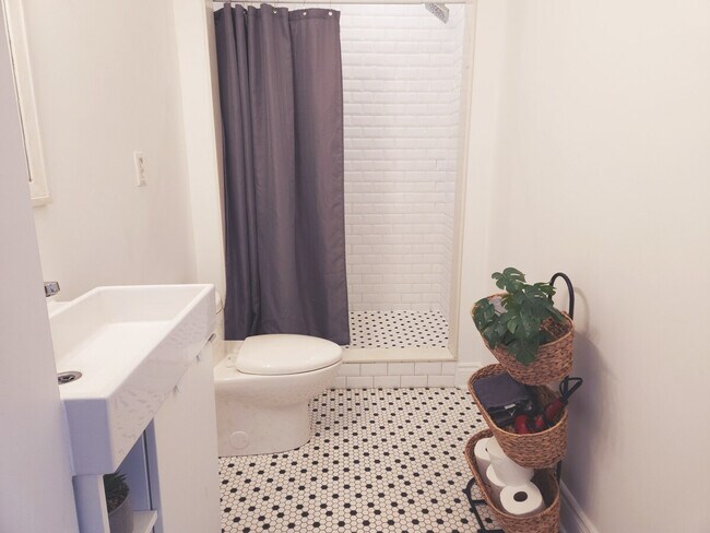 389 Lansdowne Ave Unit SI ID1531113P