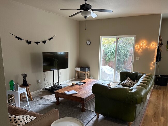 Photo - 1926 NW Kale Way