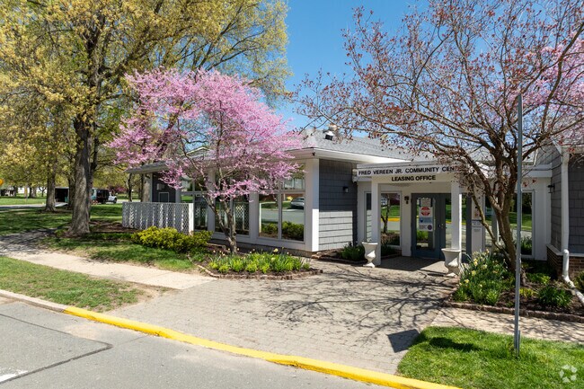 Photo - Eggerts Crossing Village