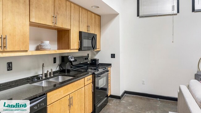 Photo - 700 Everett St Unidad 2148.1404942