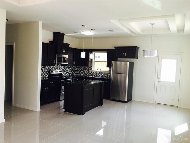 Photo - 11 West Dr Unit 2