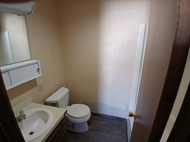 Photo - 902 Cynthia St Unidad 51