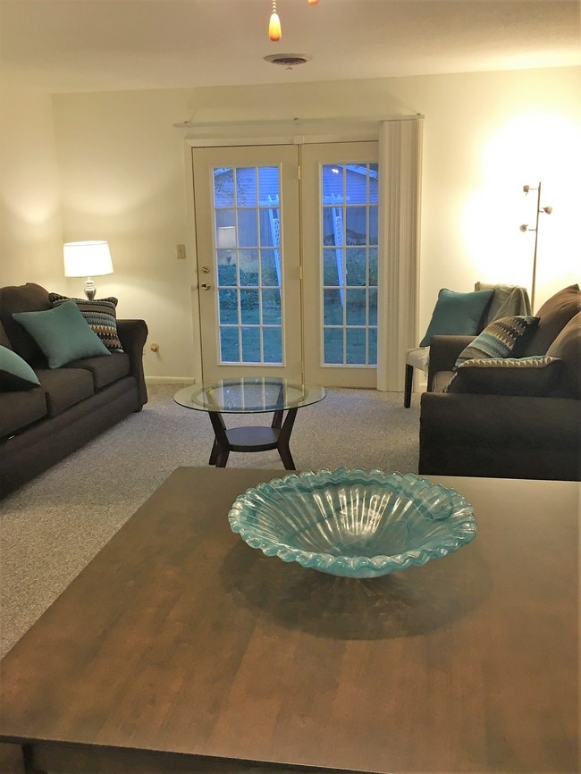 Lincolnshire Townhomes - Lincolnshire Townhomes