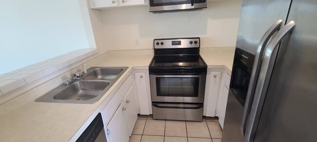 Photo - 2114 NE 38th St