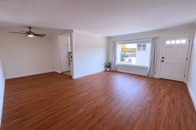 Photo - 216 S Gale Dr