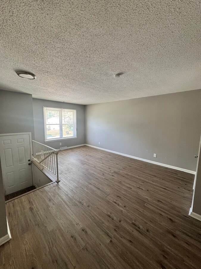 Living room - 1603 W 24th Ter S