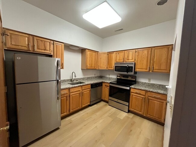 Photo - River Trail Apartments