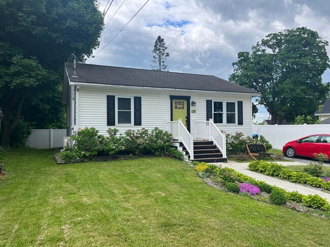 Photo - Beautiful Two Bedroom Single Family in the...