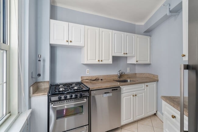 Photo - 1450-1454-1454 Beacon St Unit 643