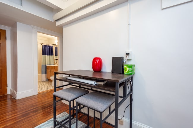 Photo - 7 Newport Rd Unit 1