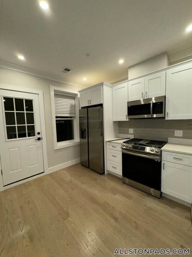 Photo - 161 Allston St Unidad 7