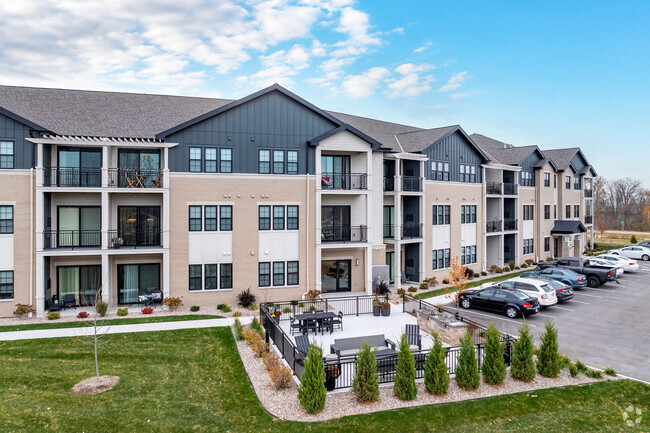 Lakeshore Ridge - Lakeshore Ridge Apartments