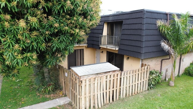 Photo - 262 Woodland Rd