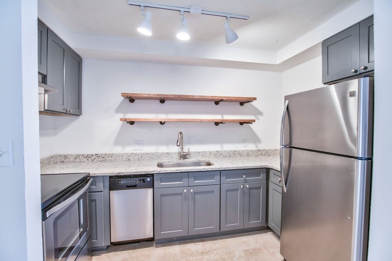 Photo - 405 E Carolina St Unit 120