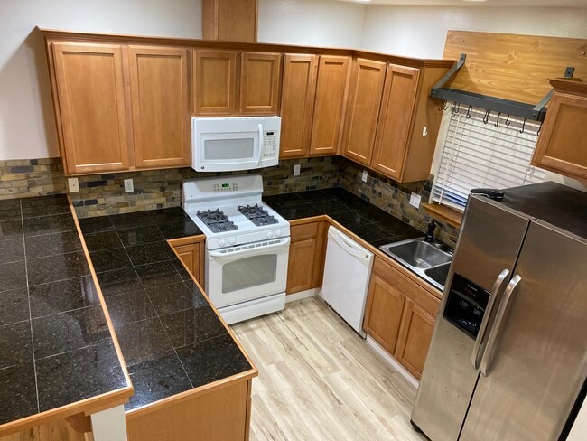 Photo - 4720 Delridge Way SW