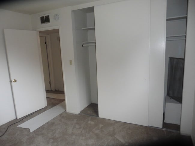 Segundo dormitorio - 2220 Park Ave