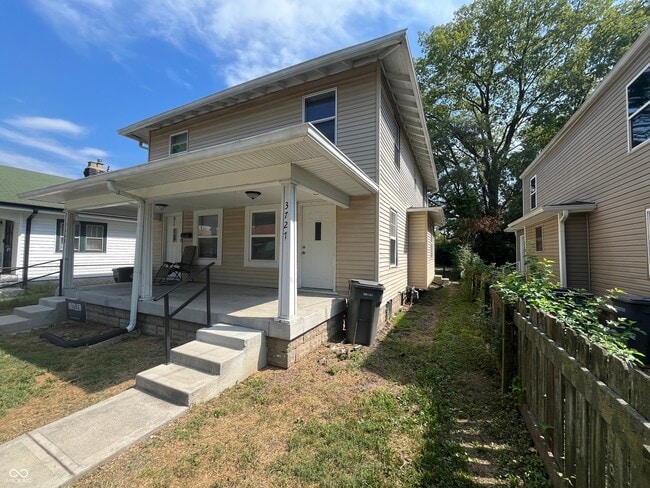 3727 N Kenwood Ave