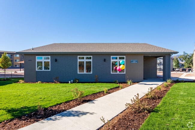 Casa club - Ascent Apartments