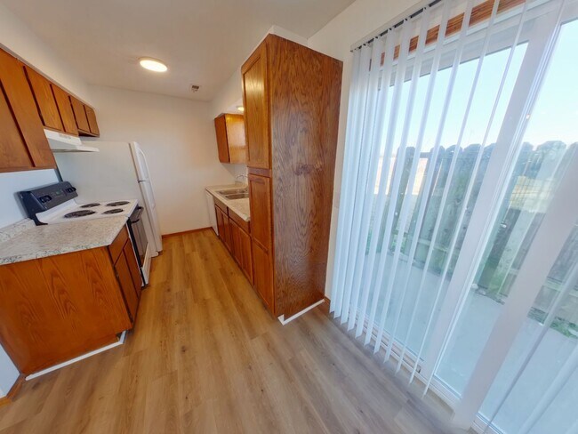 Photo - 3960 N Garland Cir