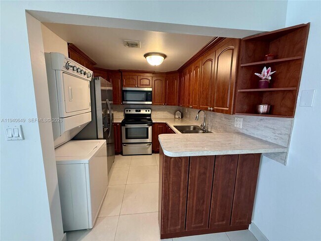 Photo - 20 SW 108th Ave